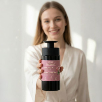 Krem do ciała róża damasceńska i masło shea Green Pharmacy 739ml