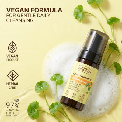 Cica + Witamina C Rozświetlająca pianka do mycia twarzy Green Pharmacy 150ml