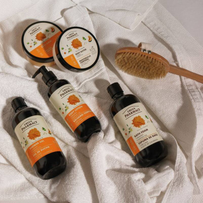 Cukrowy peeling do ciała Kurkuma i olejek dyniowy OUTLET