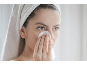 Oczyszczenie twarzy – fundament zdrowej i promiennej cery