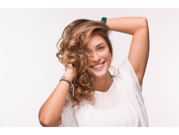 Jak mieć piękne i miękkie włosy? Sprawdzone sposoby i porady pielęgnacyjne